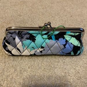 *NWT* Vera Bradley Kisslock Case Camofloral